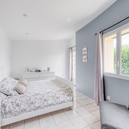 Maison Blanche Piscine Et Petit Dejeuner Châtellerault Eksteriør bilde