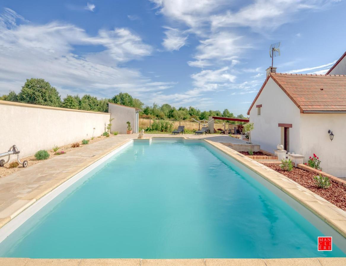 Maison Blanche Piscine Et Petit Dejeuner Châtellerault Eksteriør bilde