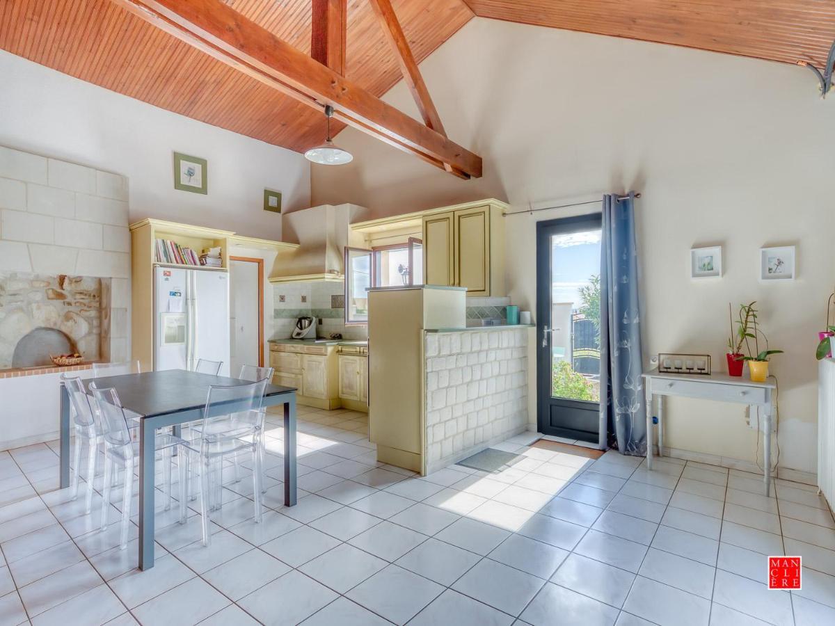 Maison Blanche Piscine Et Petit Dejeuner Châtellerault Eksteriør bilde